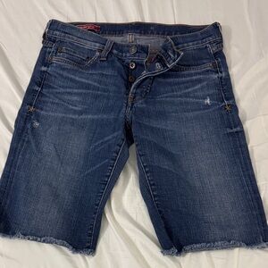 Red Engine Vintage Bermuda Shorts - dreamy feeling denim! EUC 27